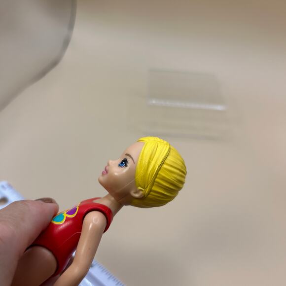 Barbie Club Chelsea Blonde Molded Hair 5 1/2 in Tall Swimsuit 4 Hearts - Picture 7 of 8